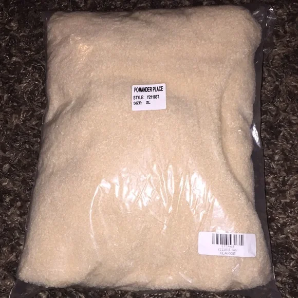 Tuckernuk Pomander Place Tan Teddy Fleece Rollins Pullover Turtleneck NIP - Picture 6 of 7